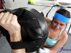 Amateur, Arabe, Gros seins, Brunette brune, Faciale, Gym, Branlette thaïlandaise, Professeur