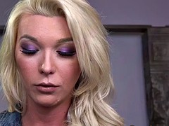 Bondage discipline sadomasochisme, Grote mammen, Handbeurt, Shemale, Tatoeage