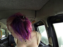 素人, デカパイ, フェラチオ, ブーツ, 車, 手コキする, 乳首, パイ刷り