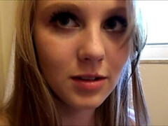 Enthousiasteling, Blond, Hondjeshouding, Sperma in gezicht, Gezin, Taboe, Tiener, Tieten likken