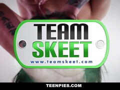 Schönheit, Grosser schwanz, Braunhaarige, Hundestellung, Lecken, Natürlichen titten, Muschi, Jungendliche (18+)