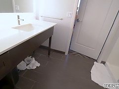 デカ尻, デカチン, フェラチオ, エロ熟女, イマラチオ, 手コキする, 淫乱熟女, 母