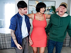 Culo grande, Verga grande, Tetas grandes, Mamada, Morena, Estilo perrito, Madres para coger, Tetas