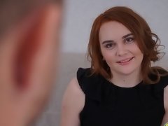 Grosser arsch, Blasen, Handjob, Rotschopf, Rasiert, Strümpfe, Jungendliche (18+), Titten