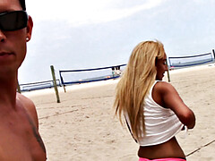 Plage, Bikini, Sucer une bite, Lunettes, Embrassement, De plein air, Pov, Tatouage