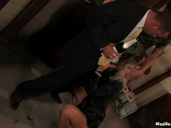 Blondine, Blasen, Faustfick, Gruppe, Lesbisch, Orgie, Party, Satin