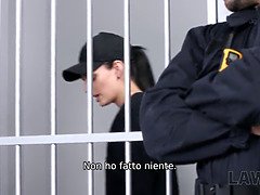 18 ans, Sucer une bite, Brunette brune, Tchèque, Hd, Police, Rugueux, Fils