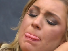 Culo grande, Tetas grandes, Rubia, Mamada, Tetona, Corridas faciales, Sexo duro, Maestra