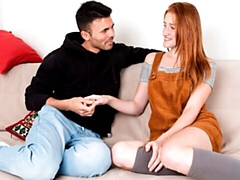 Grosser arsch, Grosser schwanz, Blasen, Hundestellung, Natürlichen titten, Rasiert, Jungendliche (18+), Titten