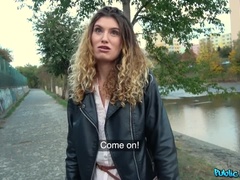 お尻, ブロンド, フェラチオ, バック, 手コキする, アウトドア, オマンコ, オッパイの