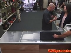 Cocksucking pawnshop wifey pounded by broker