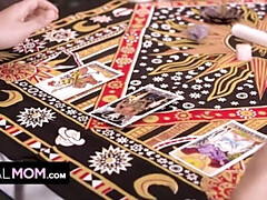 Gros seins, Femme couguar, Éjaculation interne, Gorge profonde, Doigter, Hard, Mature, Jouets