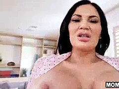 Madres para coger, Mamá, Madrastra