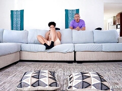 Grosser arsch, Grosse titten, Blasen, Braunhaarige, Emotionale dirne, Milf, Muschi, Titten