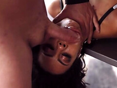 Grosse titten, Braunhaarige, Kehlenfick, Fetisch, Klaffend, Piercing, Rasiert, Tätowierung