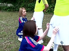 アジア人, 中出し, グループ, 手コキする, なめる, オージー, 公共, オマンコ