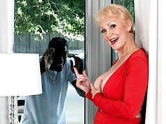 Gros cul, Grosse bite, Gros seins, Noire, Blonde, Sucer une bite, En levrette, Mature