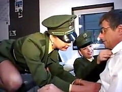 Mamada, Morena, Polla, Alemán, Sexo duro, Policía, Trio