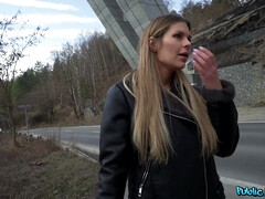 Blondine, Kehlenfick, Selbstgemacht, Pov, Öffentlich, Realität, Tätowierung, Titten