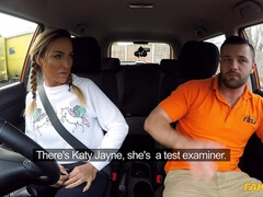 Pijpbeurt, Rondborstig, Auto, Diep in de keel, Sportzaal, Moeder die ik wil neuken, Twee staartjes