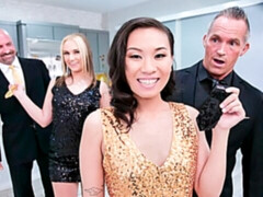 Arsch, Blondine, Blasen, Hundestellung, Gruppe, Handjob, Orgie, Jungendliche (18+)