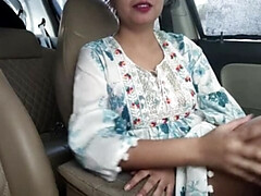 18 jahre, Schönheit, Schmuddelige sprache, Handjob, Orgasmus, Im freien, Pornostars, Ablutschen