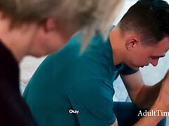 Grote mammen, Blond, Rondborstig, Brillen, Rijpe lesbienne, Moeder die ik wil neuken, Stiefmoeder, Taboe