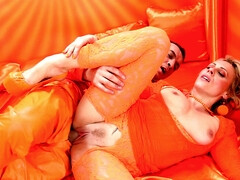 ブロンド, フェラチオ, イく瞬間, 指いじり, Hd, 下着, 淫乱熟女, オフィス