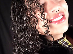 Grosse bite, Fétiche, Hard, Indienne, Fille latino, Lait, Rugueux, Belle mère