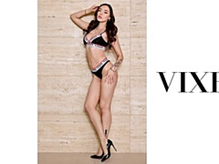 18 años, Verga grande, Tetas grandes, Mamada, Morena, Estilo perrito, Flaco, Adolescente