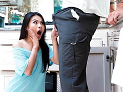 Азиатки, Большая жопа, Большой член, Брюнетки, На кухне, Натуральные сиськи, Молоденькие, Сиськи