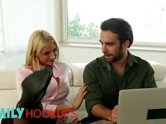 Hookups - Trophy Wife Sarah Vandella Fucks Stepson
