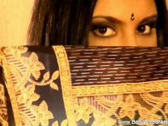 Asiatique, Nana, Brunette brune, Hd, Indienne, Mère que j'aimerais baiser, Maman, Solo