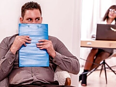 Grosse bite, Noire, Sucer une bite, En levrette, Interracial, Mère que j'aimerais baiser, Cheveux courts, Nénés