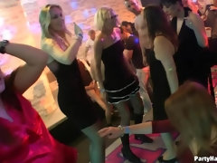 フェラチオ, 茶髪の, 衣服着たままセックス, イく瞬間, ダンス, グループ, 手コキする, スインガー