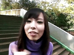 18 ans, Sucer une bite, Brunette brune, Première fois, Japonaise, De plein air, Maigrichonne, Adolescente