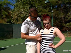 Rondborstig, Hondjeshouding, Europees, Hardcore, Hd, Buiten, Rok, Tieten likken