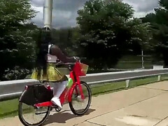 In den arsch, Schwarz, Blasen, Schwanz, Schwarz, Aufs gesicht abspritzen, Milf, Ablutschen