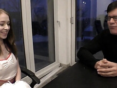 Sucer une bite, Brunette brune, Tromperie, Pom pom girl, Collège université, 2 femmes 1 homme, Léchez, Orgasme