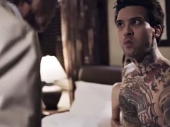 Braunhaarige, Oma, Hardcore, Tätowierung, Flotter dreier