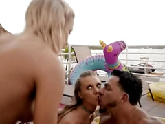 Amateur, Blonde, Brunette brune, Faciale, Piercing, Pov, Avaler, Nénés