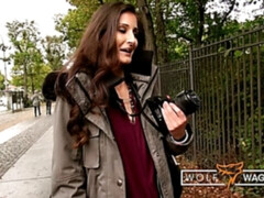 Arsch, Blasen, Braunhaarige, Hundestellung, Handjob, Entkleiden, Jungendliche (18+), Titten