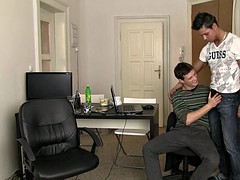 he seduces a stranger in gaysex