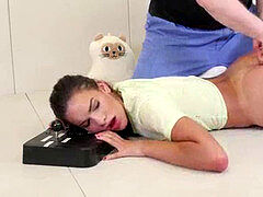 Anaal, Bondage discipline sadomasochisme, Dominatie, Kokhalzen, Vernedering, Mager, Slaaf, Trein