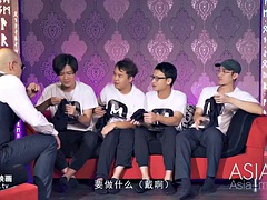 69 negenenzestig, Enthousiasteling, Anaal, Aziatisch, Grote mammen, Chinees, Harig, Hardcore