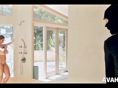 Attrapée, Mère que j'aimerais baiser, Douche