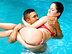 Gros cul, Grosse bite, Gros seins, Sucer une bite, Brunette brune, En levrette, Mère que j'aimerais baiser, De plein air