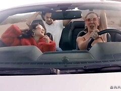 Amerikaans, Rondborstig, 1 man 2 vrouwen, Hardcore, Moeder die ik wil neuken, Pornster, Realiteit, Trio