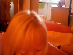 Grosse titten, Blondine, Spermaladung, Kehlenfick, Riesig, Reif, Piercing, Schlucken