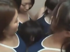 アジア人, デカパイ, 着衣女と全裸男, フェティッシュ, グループ, 手コキする, 日本人, ティーン